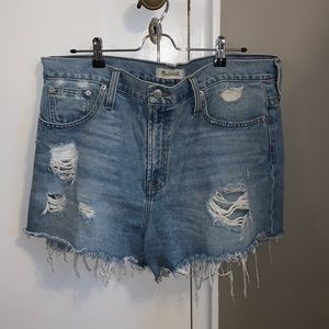 Madewell ripped jean shorts size 31